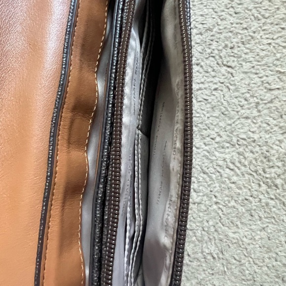 Micheal Kors Shoulder Purse - Picture 4 of 4